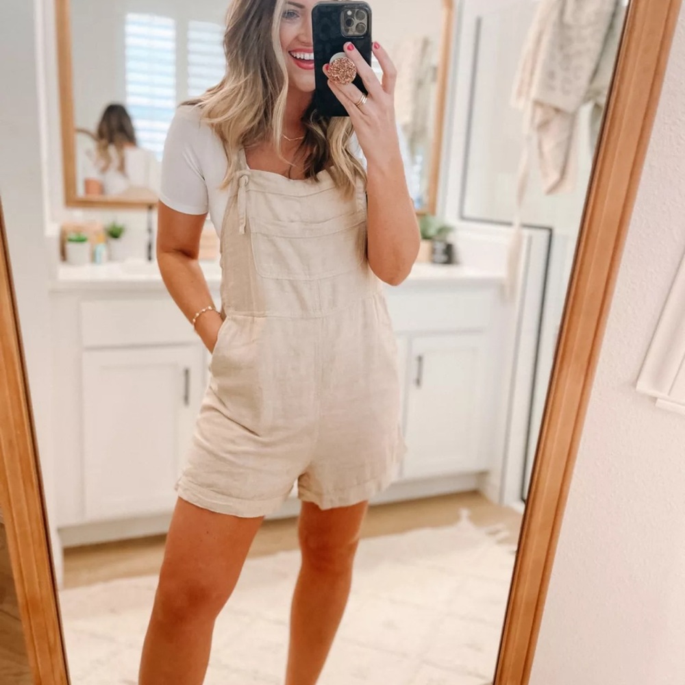 Old Navy Sleeveless Utility Linen Romper/Jumpsuit